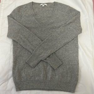 Women’s Gray 100% Cashmere V-Neck Sweater Size L